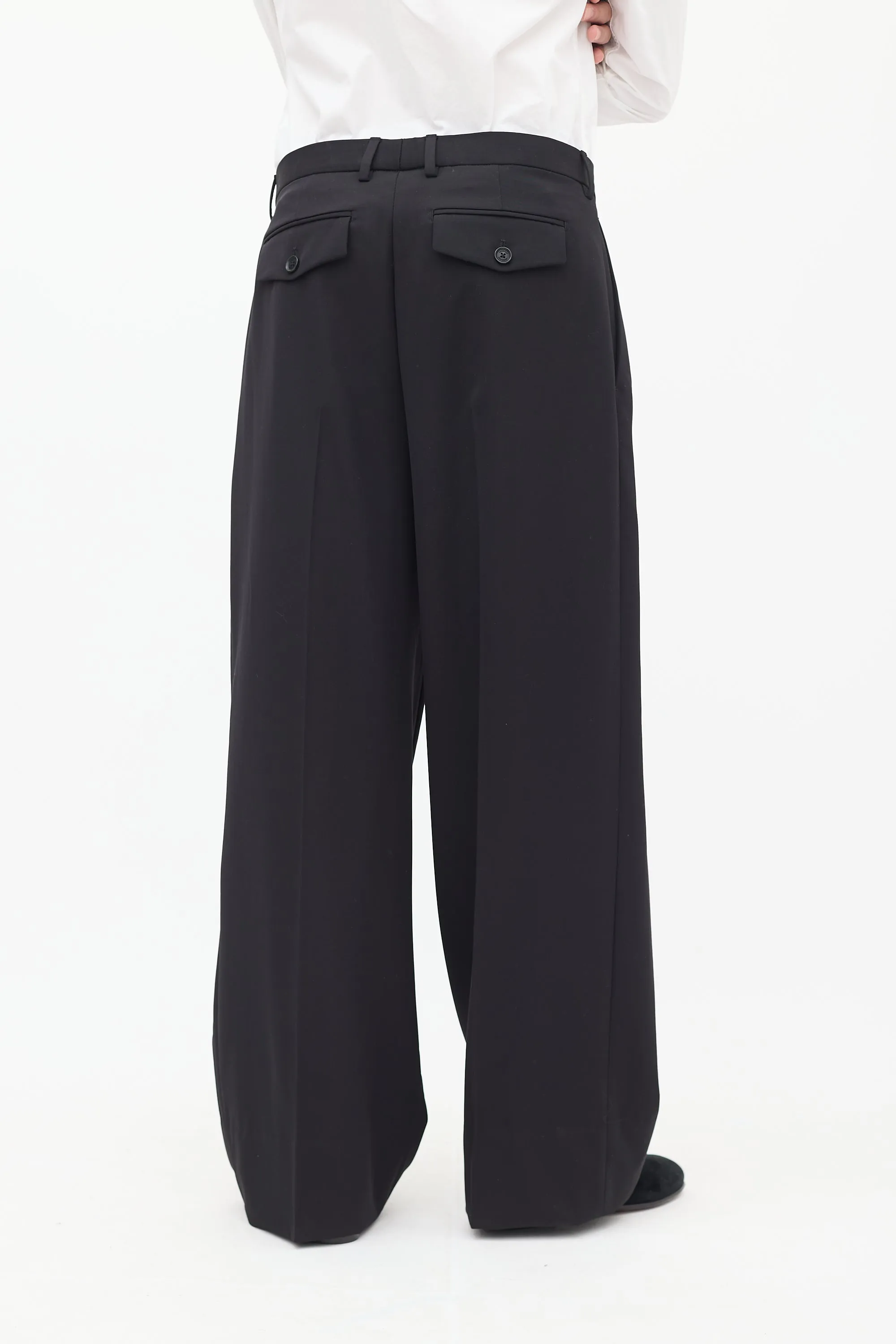 Black Pleated Wide Trouser